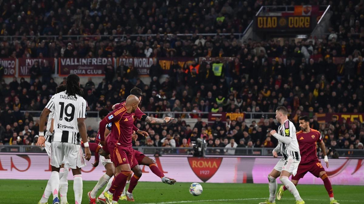 Serie A, spettacolare pareggio tra Roma e Juventus: all'Olimpico termina 3-3