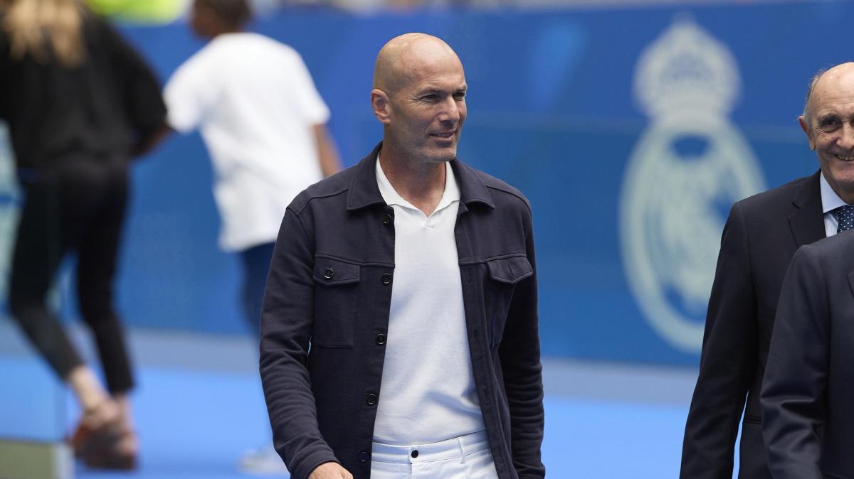 Zidane smentisce: "Se il Milan mi aveva offerto la panchina in passato? No, non è vero"