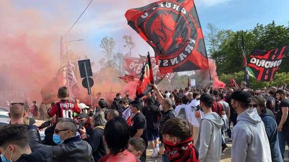 Tuttosport - Verso Bergamo: la Curva Sud spingerà il Milan