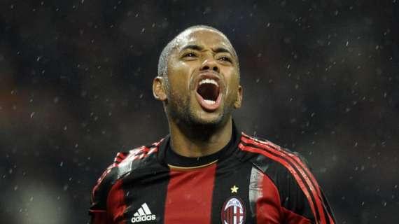 Robinho, recupero lampo e coppia do Brasil in Sardegna