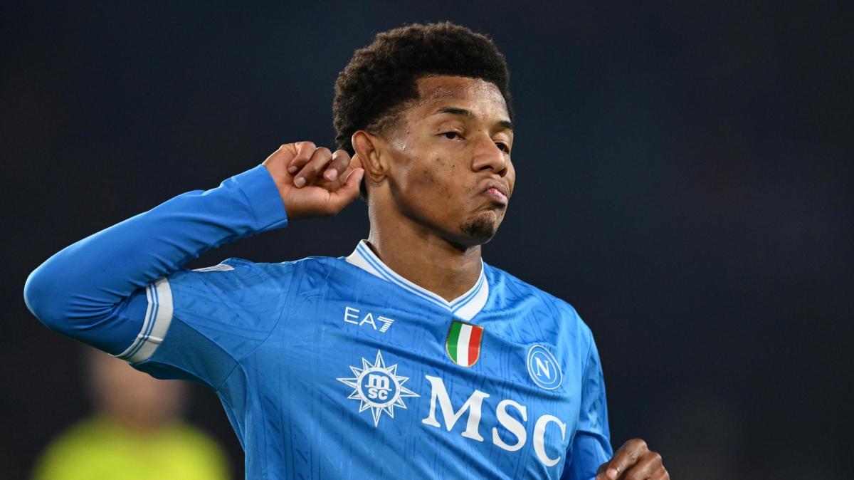 La Roma perde un altro big match: il Napoli vince e raggiunge il Milan
