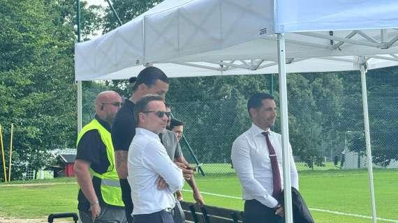 FOTO MN - Furlani, Moncada e Ibrahimovic seguono l'allenamento da bordocampo  