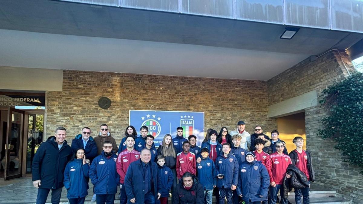 La squadra 100% Ugi Torino, composta dai bambini e ragazzi in cura oncologica all'ospedale Infantile Regina Margherita, è stata ospite a Coverciano