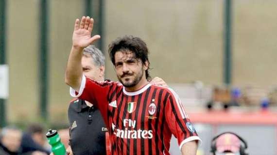 Milan Glorie in Iran per un'amichevole contro il Perspolis Glorie: il calcio ambasciatore di pace e di aiuto per i bambini