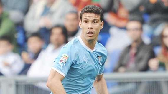Ag. Hernanes: "Qualche interessamento ma nessuna trattativa. Resta alla Lazio"