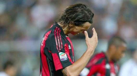 Nuova maglia, vecchio Ibra: svogliato, fischiato, e ammonito...