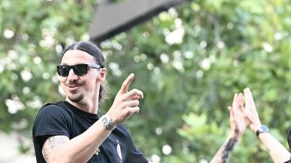 Milan-Udinese, Ibrahimovic osserva il riscaldamento tra Maldini e Massara. Presente anche Dida