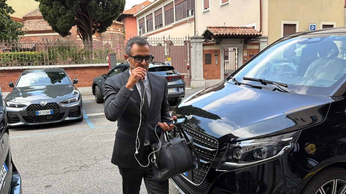 Difensore e trequartista. Tuttosport: "Ci pensa ancora Mendes"