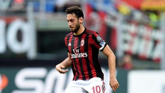 Pilastro Calhanoglu, uomo chiave in almeno tre moduli: è il centro di gravità permanente del Milan