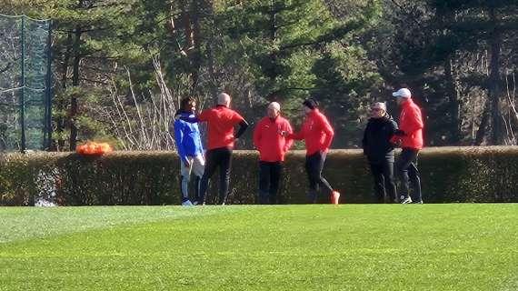 VIDEO MN - Chukwueze c'è ma non si allena: lungo applauso della squadra