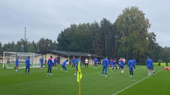 MN - Pioggia continua a Milanello, ma il clima è sereno. Due rientri, due in dubbio, diversi ballottaggi per PSG-Milan: il punto dalla rifinitura
