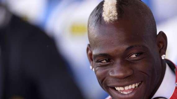 Esordio d'altri tempi: Bentegodi tutto esaurito, Balotelli al centro del palcoscenico