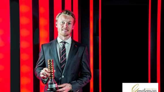 FOTO - Premio Gentleman Milan, vince Kjaer: "Comportarsi bene in campo e fuori è importante. I nostri tifosi ci sono mancati"
