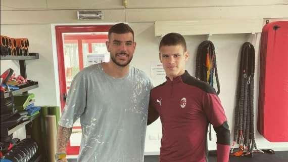 Milan, Milos Kerkez si è allenato con la prima squadra