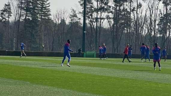 VIDEO MN - Individuale per Kjaer e Pulisic a inizio seduta, ma niente allarmi: sono già rientrati in gruppo 