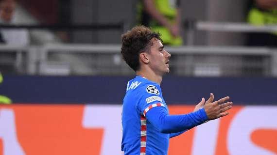 Il padre di Griezmann contro l'arbitro di Atletico-Liverpool: "Zlatan giallo e Antoine rosso. Banda di pagliacci"