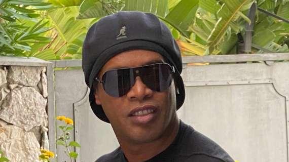 Ronaldinho: "Messi il migliore di sempre? Maradona, Pelé, ce ne sono tanti... Ognuno è il più forte della propria epoca"
