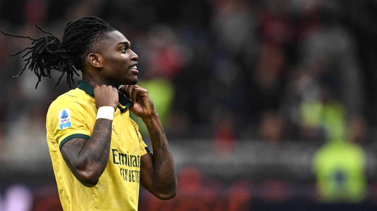 MN - Verso Lazio-Milan: rossoneri in campo con la terza maglia