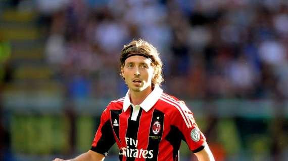Milanello: Montolivo in gruppo