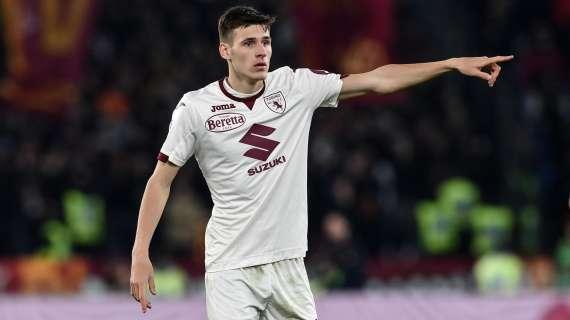 Torino, infortunio per Gineitis: si attendono gli esami. A rischio la prima col Milan