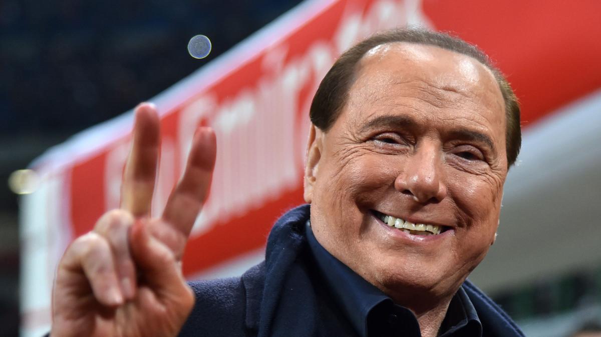 Berlusconi nuovamente ricoverato al San Raffaele: per lui ulteriori controlli