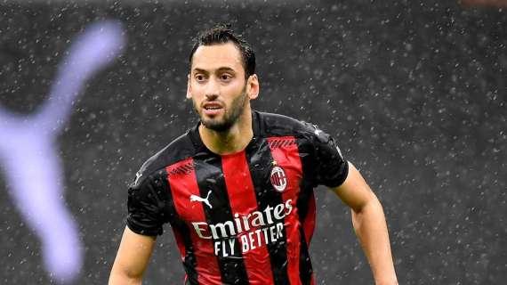 Calhanoglu in panchina per tutti i novanta minuti: non succedeva da 925 giorni
