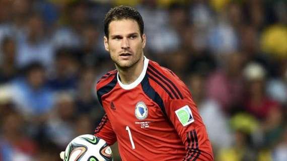 A.C MILAN COMUNICATO UFFICIALE: Asmir Begovic è un nuovo giocatore rossonero