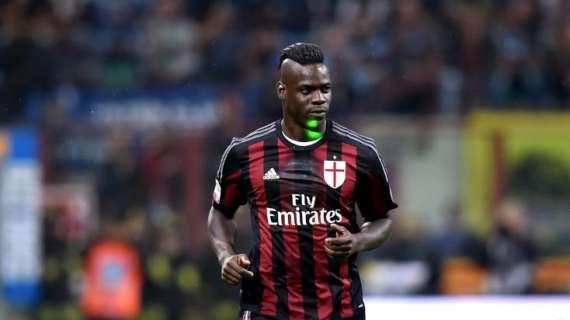 Gazzetta - Milan, Balotelli si è convito: per guarire dalla pubalgia la soluzione migliore è l’operazione. SuperMario tornerà nel 2016
