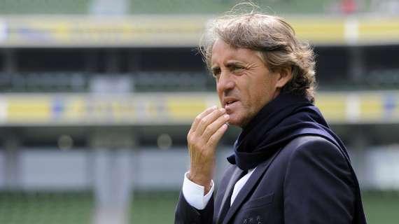 Mancini blinda la coppia Dzeko-Tevez: "Sono i miei attaccanti, restano qui"