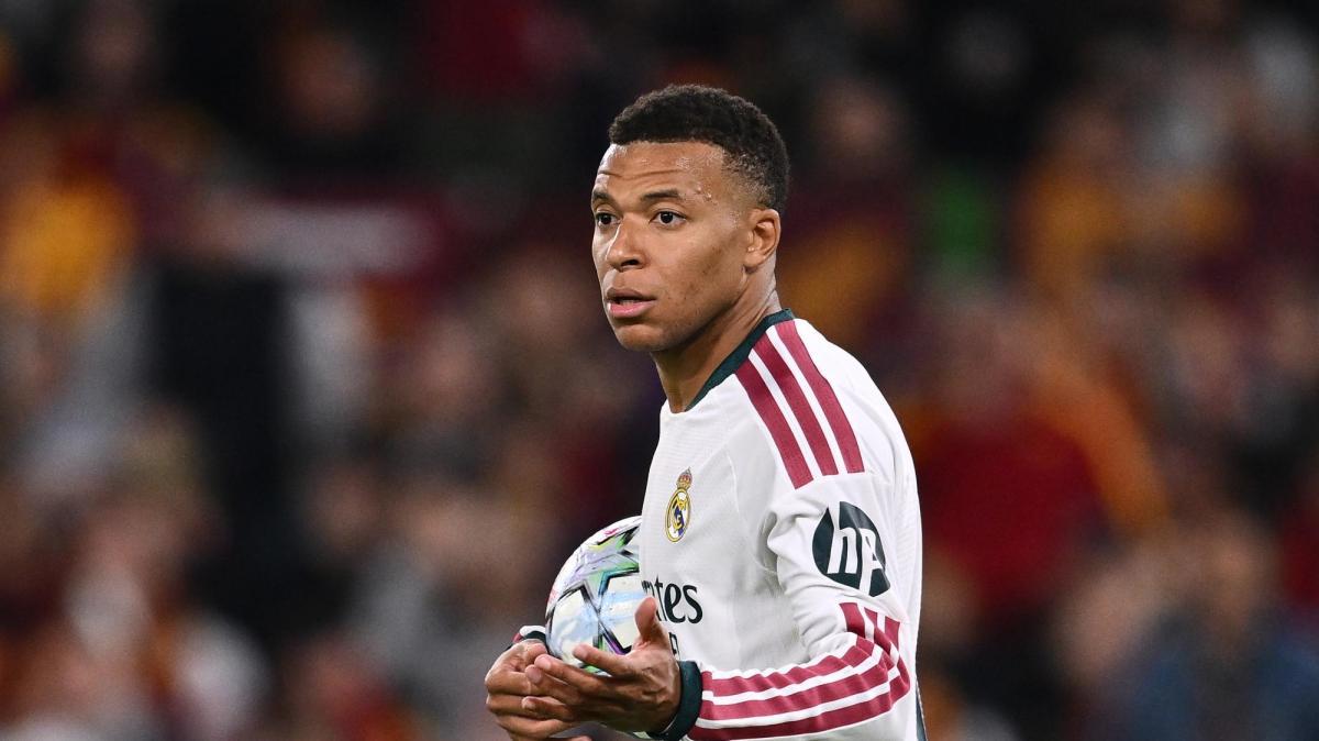 Fischiato lo scorso fine settimana, Mbappè ha ricevuto una calorosa ovazione quando Mourinho gli ha fatto lasciare il campo