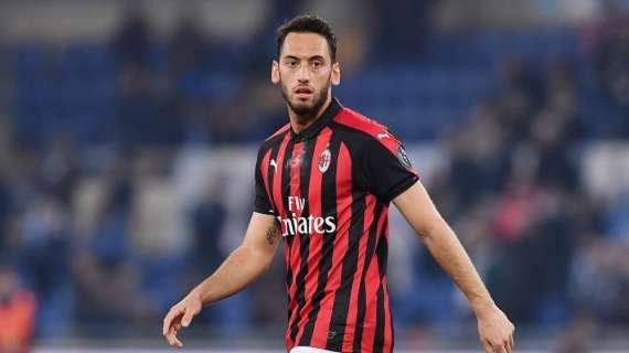Gazzetta - Calhanoglu: "Spero di restare a lungo al Milan, Gattuso mi ha aiutato tanto. Derby? Ci sentiamo forti, vorrei fare l’assist per il gol vittoria di Piatek"