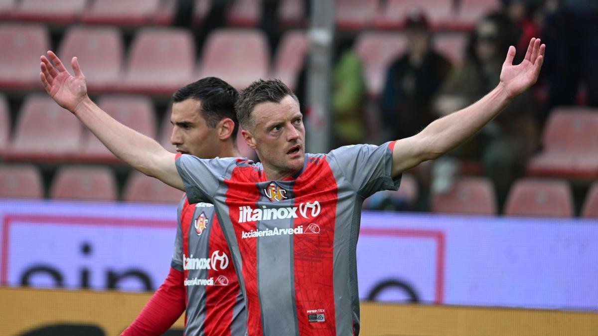 Vardy verso l'addio alla Cremonese dopo la retrocessione: vuole rescindere il contratto