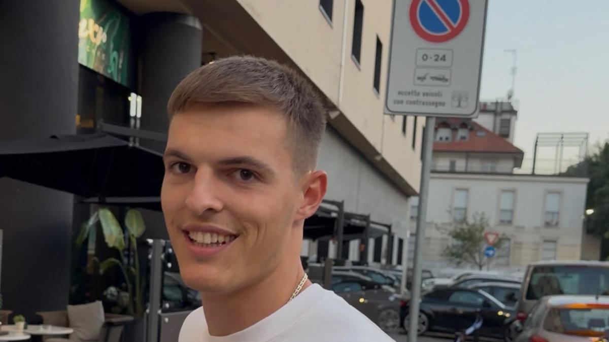 VIDEO MN - Arrivato a Milano anche il giovane attaccante Andrej Kostic