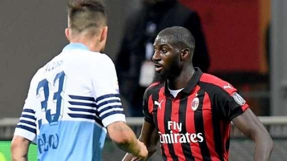 Un clima assurdo sfociato nel (non ravvisato) odio razziale: il Milan deve isolarsi ancora una volta