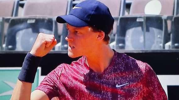 Il milanista Sinner è il primo italiano nella storia in semifinale alle ATP Finals! Qualificazione matematica grazie a Hurkacz