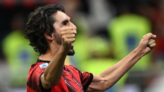 Adli trova spazio nel Milan, la benedizione di Bennacer: "È forte forte, ha lavorato tanto. Sono contento per lui"