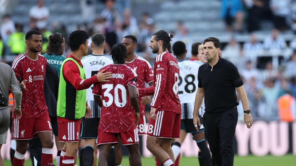 Iraola, che era stato cercato dal Milan, stecca alla prima con il Liverpool