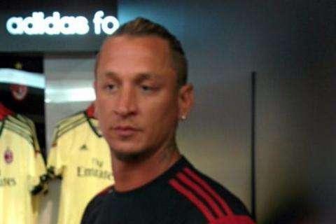 Sportitalia - Fiorentina tra Lisandro Lopez e Mexes