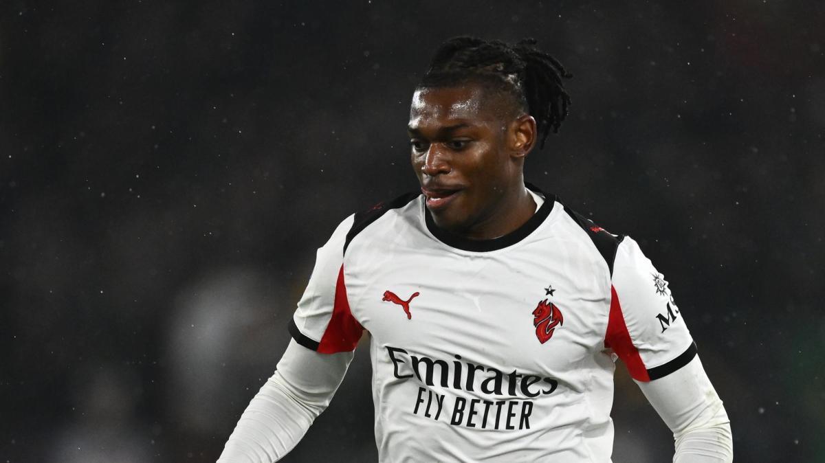 Milan, Leao torna titolare contro il Como? Con lui ci sarà Loftus-Cheek
