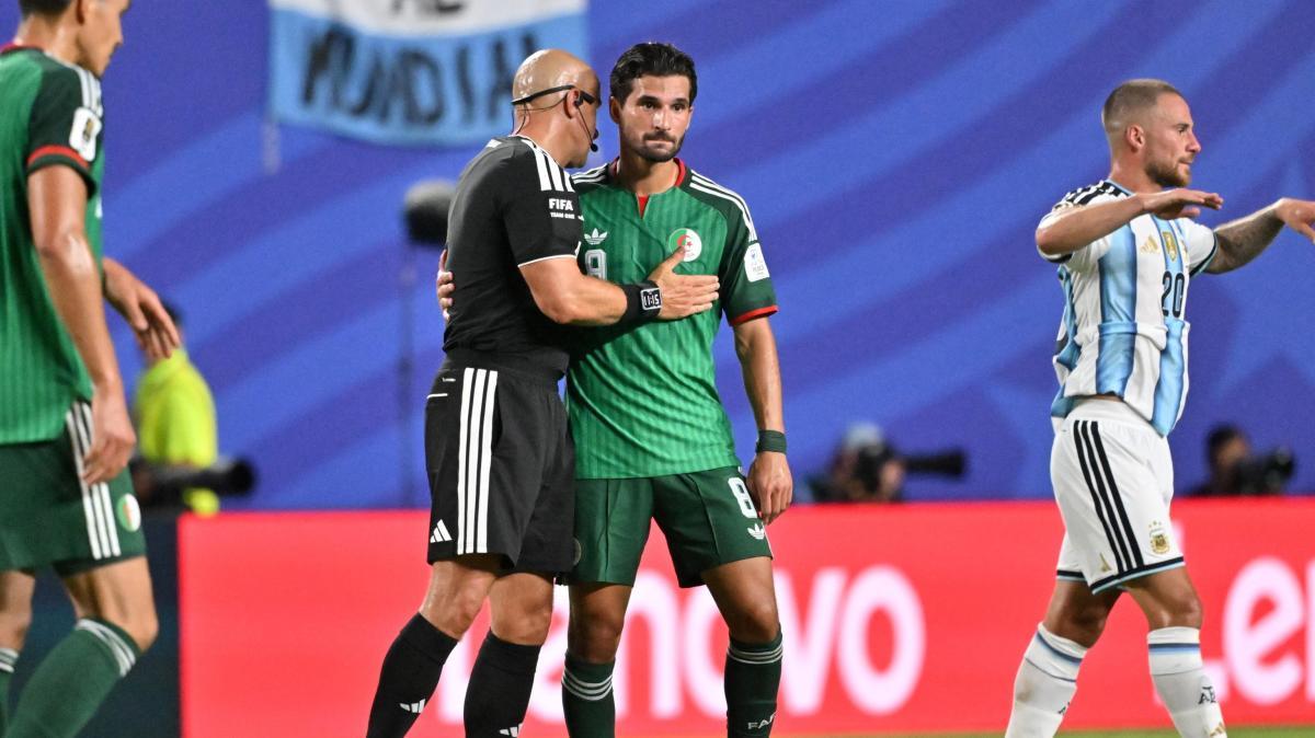 Mondiali, mancata espulsione di Messi: l'Algeria fa ricorso alla Fifa