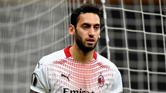 Tuttosport - Milan, sirene dalla Premier per Calhanoglu. Mentre la Juve...