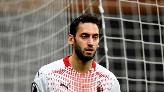 Milan, Calhanoglu temporeggia e punta a dare una risposta dopo l’Europeo
