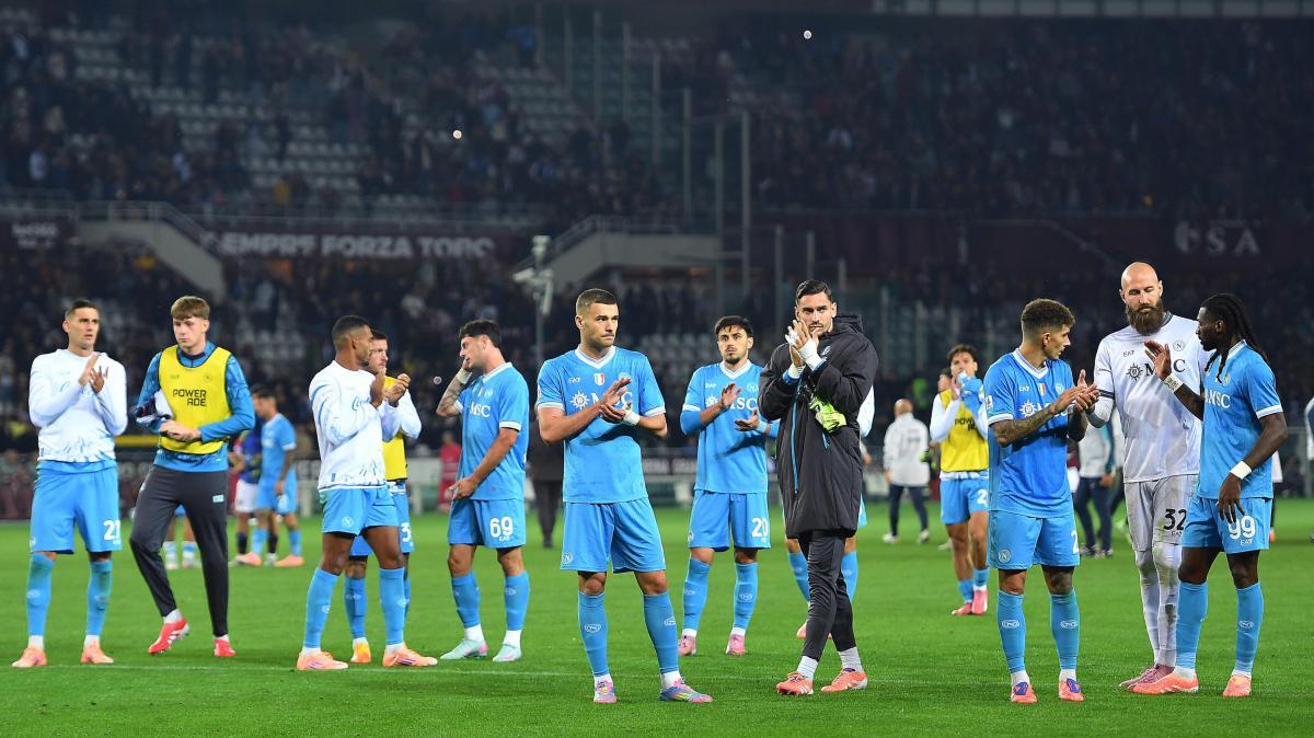 Napoli, Conte: "Sembra che tutto sia dovuto da inizio anno, stiamo fronteggiando situazioni importanti"