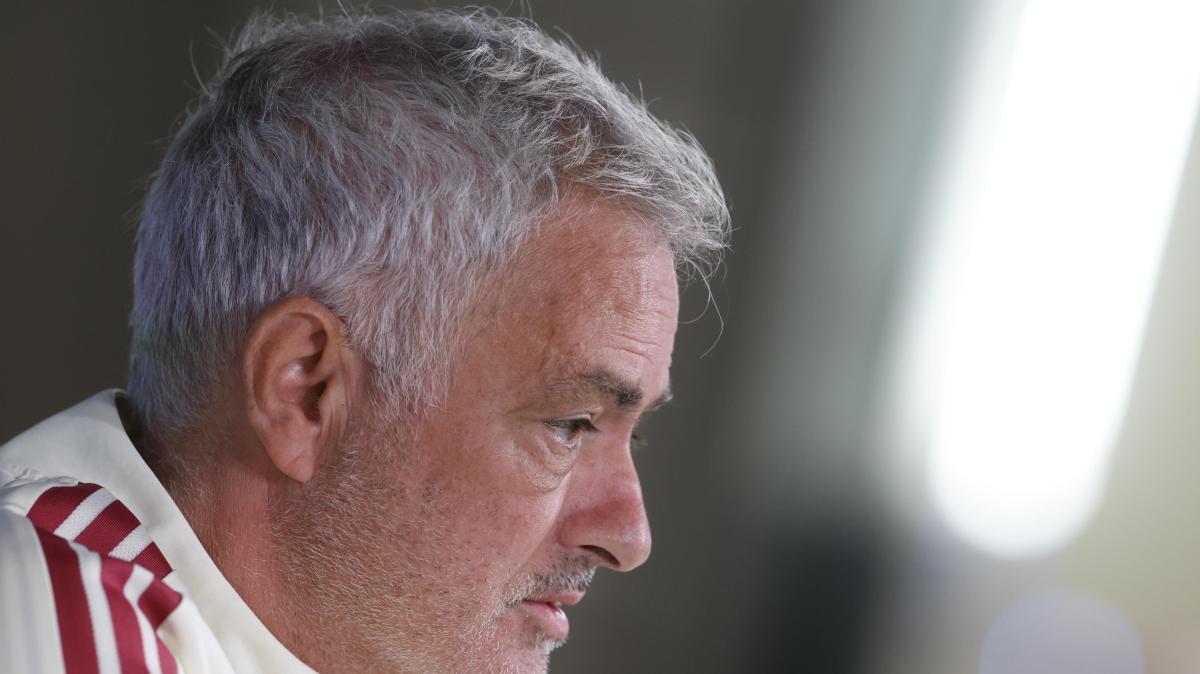 Champions: Mourinho e il Real accolti da tanti tifosi a Fiumicino