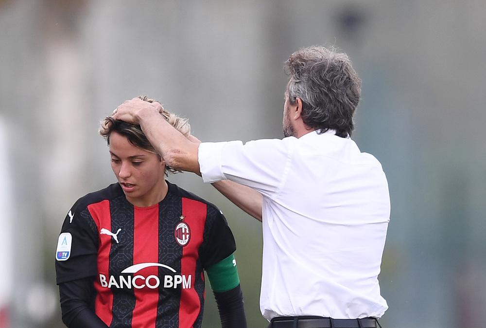 Valentina Giacinti ricorda il periodo al Milan: "Ganz non ci dava nulla in allenamento e io mi sentivo in difficoltà con Boquete e Hasegawa"