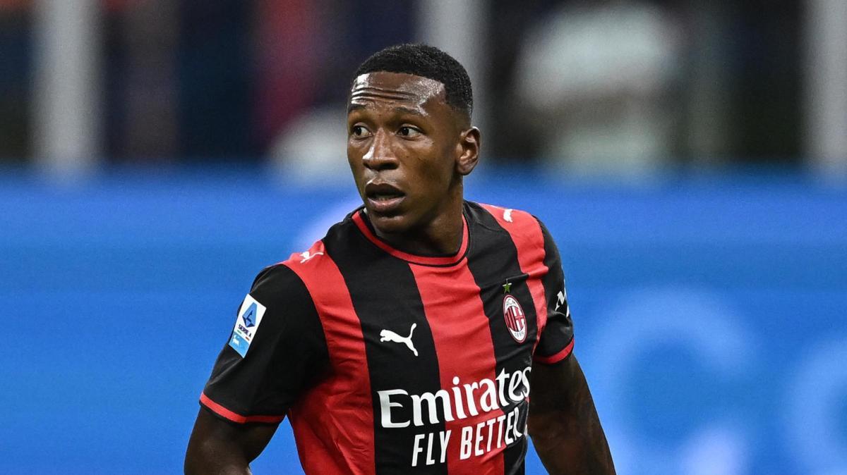 MIL-LEC (3-0): triplo cambio nel Milan, fischi per Estupinan