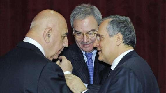 Galliani scrive alla Lega: "Impossibile giocare Milan-Napoli a -10"