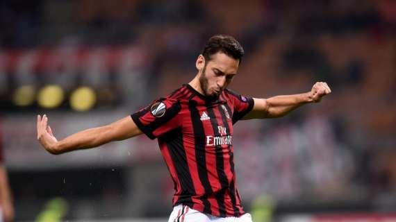 Gazzetta - Milan, riecco Calhanoglu: Gattuso stregato dal suo modo di calciare. Chance da titolare contro l’Atalanta?
