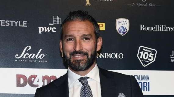 Milan, gli auguri del club a Nava e Zambrotta per il loro compleanno