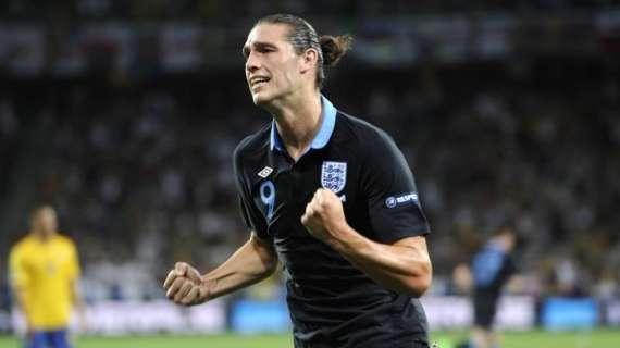 Liverpool, Rodgers su Carroll: "Si parla molto di lui in questo momento, ma non se ne andrà in prestito"